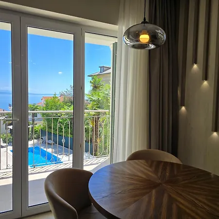 Nautico With Swimming Pool דירה אופטיה